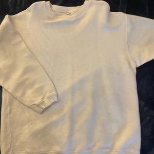 Selling a oversized arie sweater